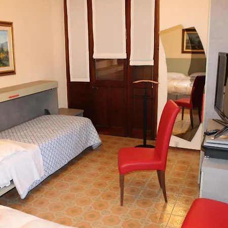 Carlo Cacciami Penzion *